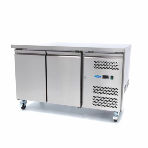 Нискотемпературна хладилна маса с две врати и странично охлаждане (09400390)